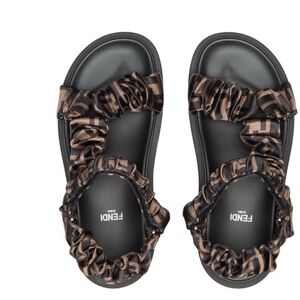 Like new! Fendi Black and Brown FF Logo motif Sandals